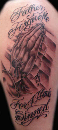 Club-tattoo-angel-galindo-san-francisco-praying-hands-31