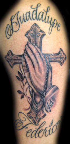 Club-tattoo-angel-galindo-san-francisco-praying-hands-29