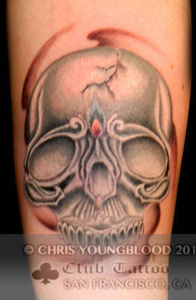 Club-tattoo-chris-youngblood-san-francisco-pier-39-skull