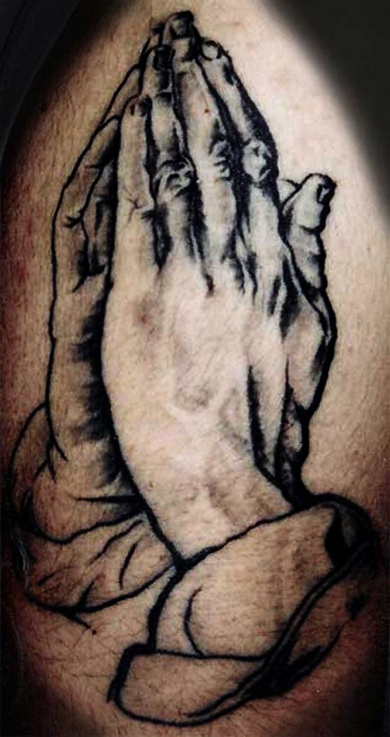 Praying_hands_tattoo_by_tony_styles