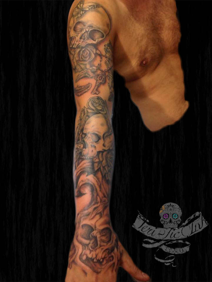 Duce_skull_sleeve