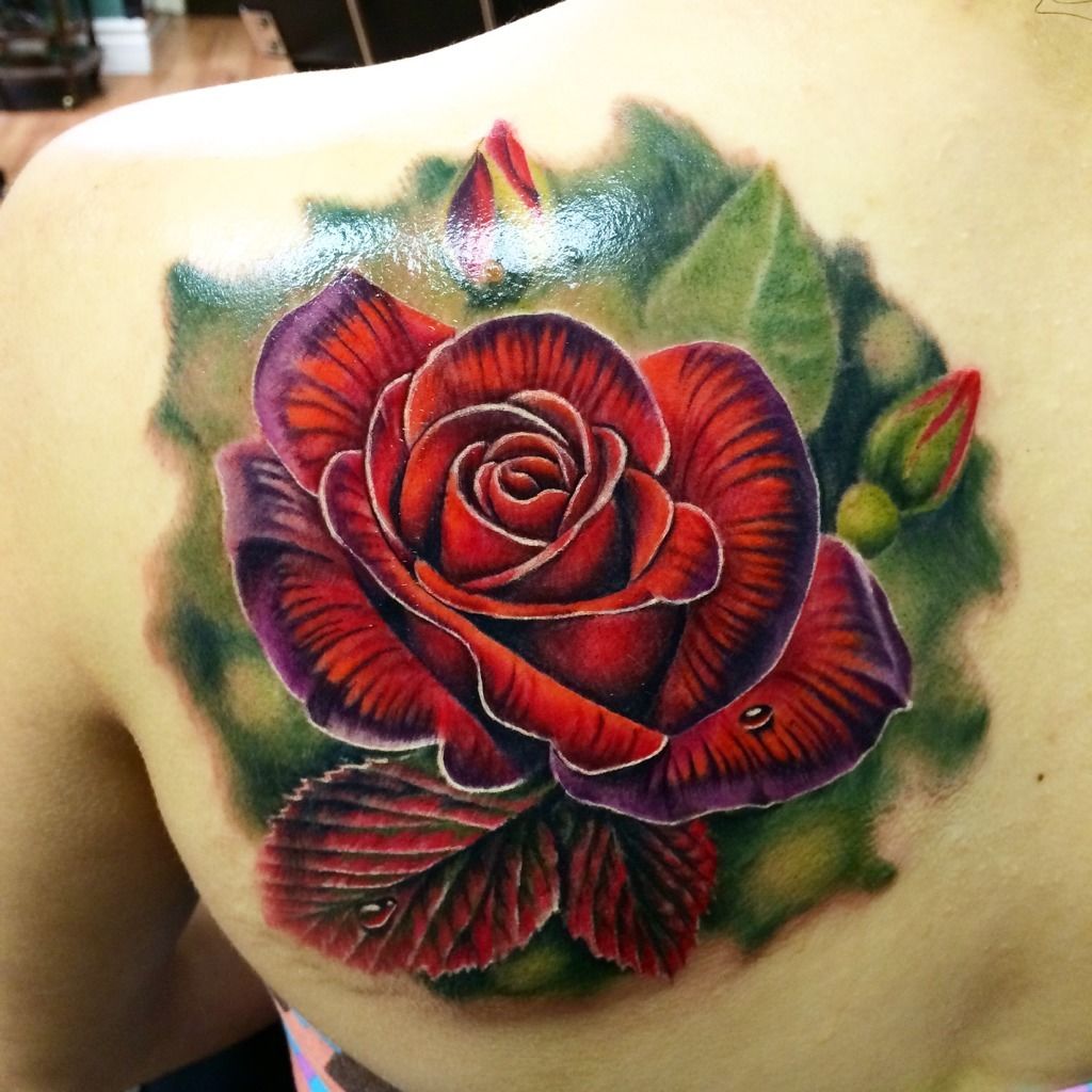 lizvenom beautiful-classic-red- rose -by-liz-venom-from-bombshell-tattoo 
