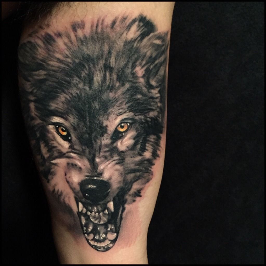 thetattooninja:wolf-fangs-color