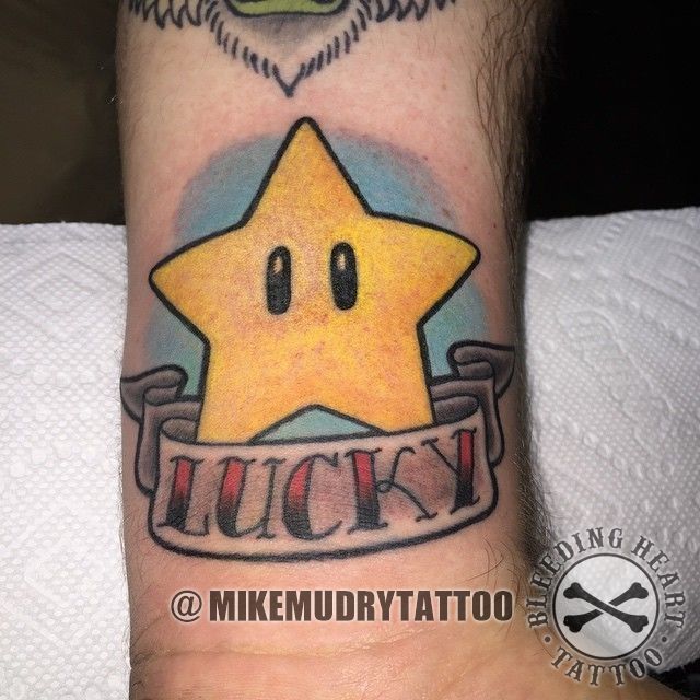 Mario 1up and invincibility star tattoos to celebrate my divorce Credit  goes to Kreative Khaos wwwkreativekhaoscom  Cute tattoos Star tattoos  Pretty tattoos