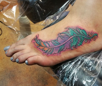 Feather Foot Tattoo  照片图像