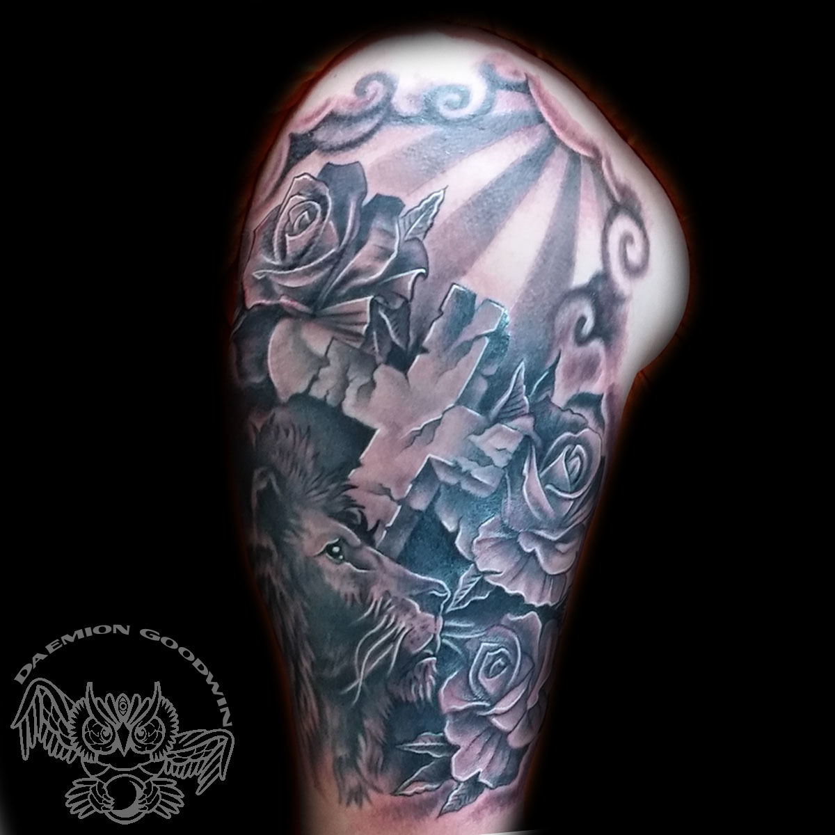 Lion & Roses | Mens lion tattoo, Half sleeve tattoo, Lion tattoo sleeves