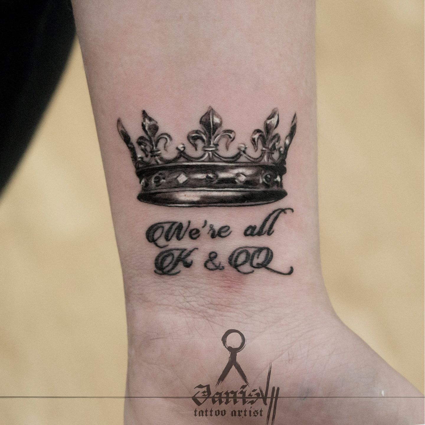 janistattoo:crown