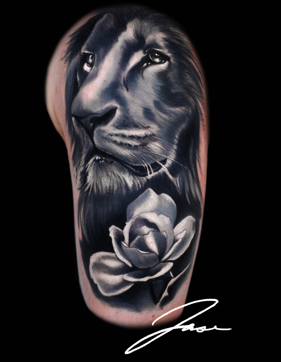a Caspar Lion tattoo