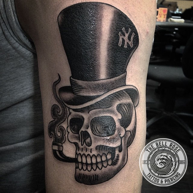 Billy_jordan-red-tide-tattoo-skull-top-hat-the-bell-rose-tattoo-and-piercing-mobile-alabama