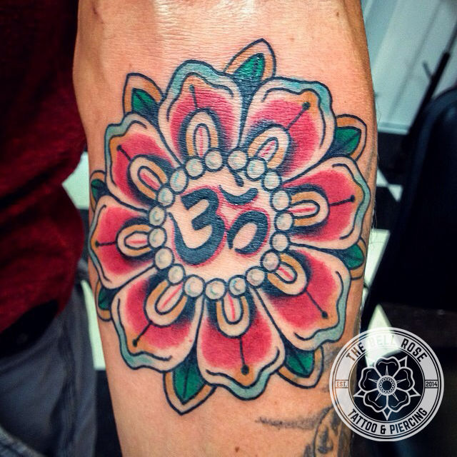 Frank_fontanez-om-flower-the-bell-rose-tattoo-and-piercing-mobile-alabama