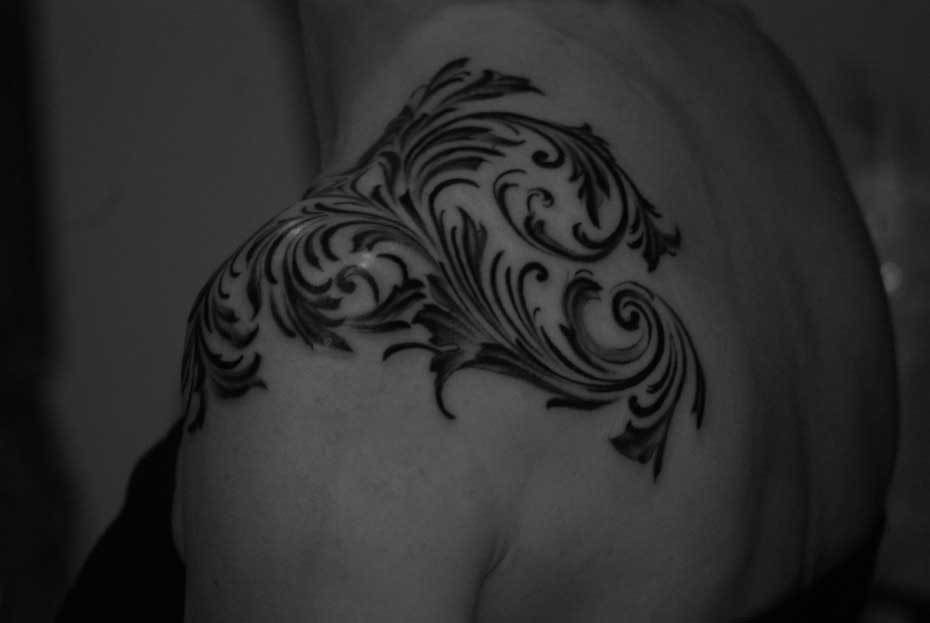 Filigree-shoulder-tattoo-rosemary-mckevitt-tattoo-ireland