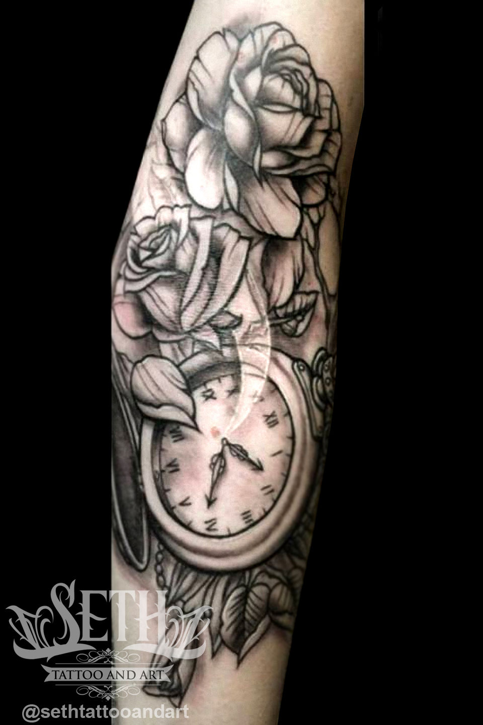 Timepiece_halfsleeve_tattoo_tattoos_tattooed_inked_ink_tattoo_shop__clock_rose_roses_pedals_seth_tattoo_and_art