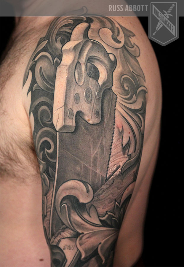 Woodworking_hand_saw_blade_carpenter_black_gray_tattoo_sleeve_russ_abbott_detail