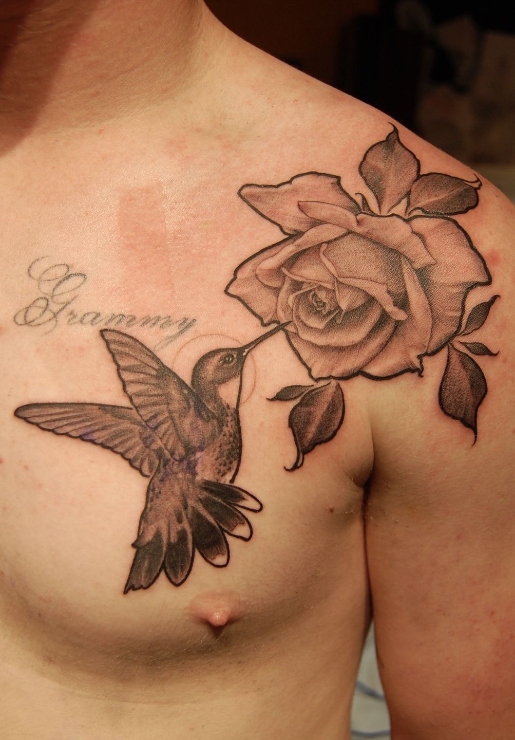 Rose Flower And Hummingbird Tattoo On Back Shoulder