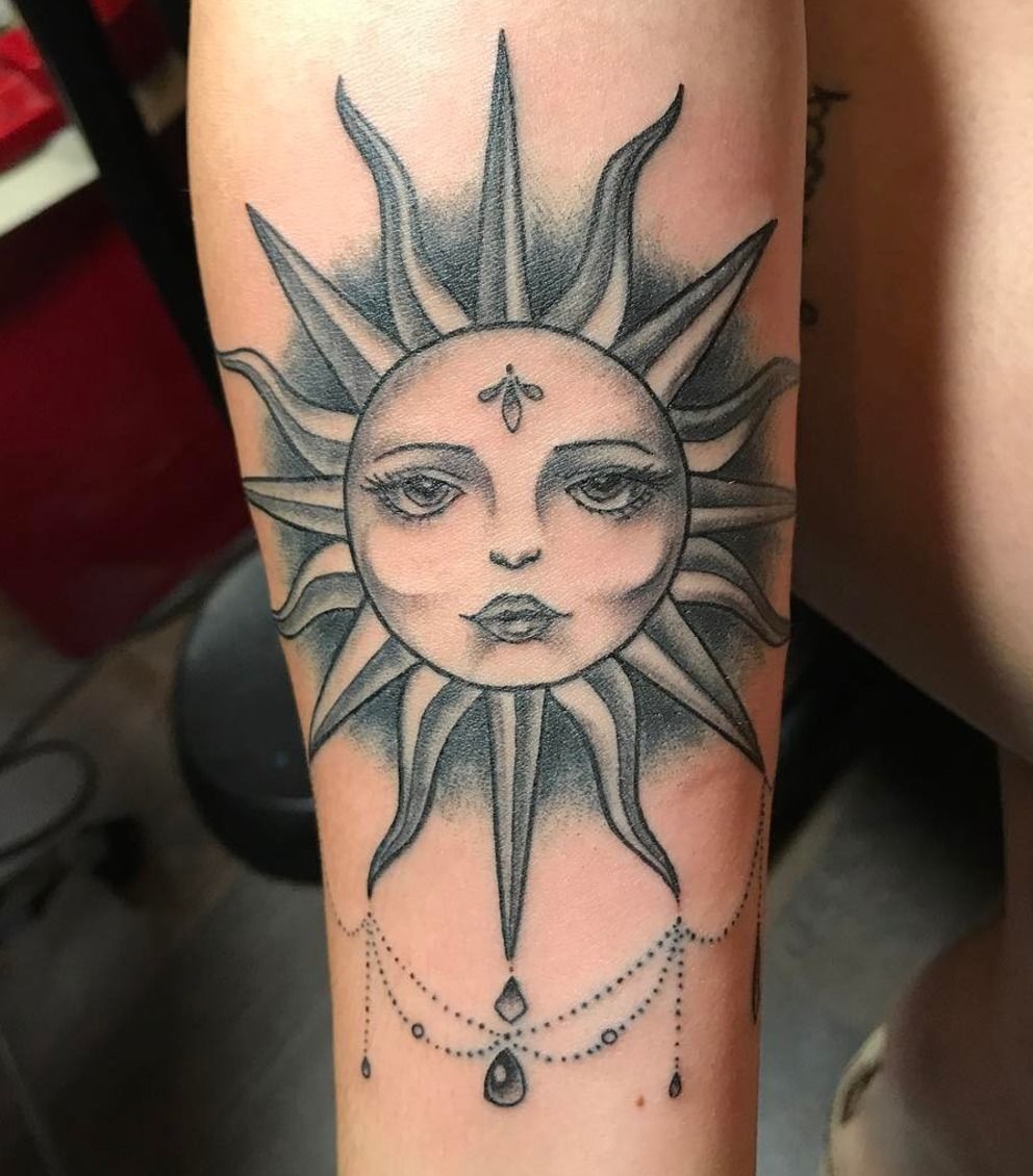 Jakitatu Sun Jeweled Sun Sun Tattoo Sun Pretty Face Face Black And Grey Black And Gray Sun And Moon Girly Girly Tattoo Feminine