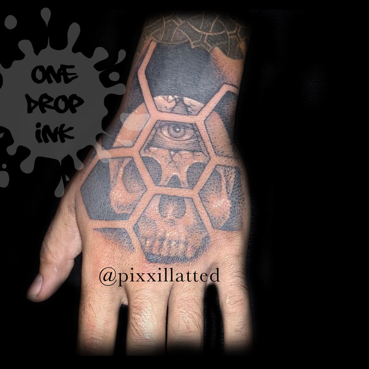 Dee-geometricskullhand-watermarked