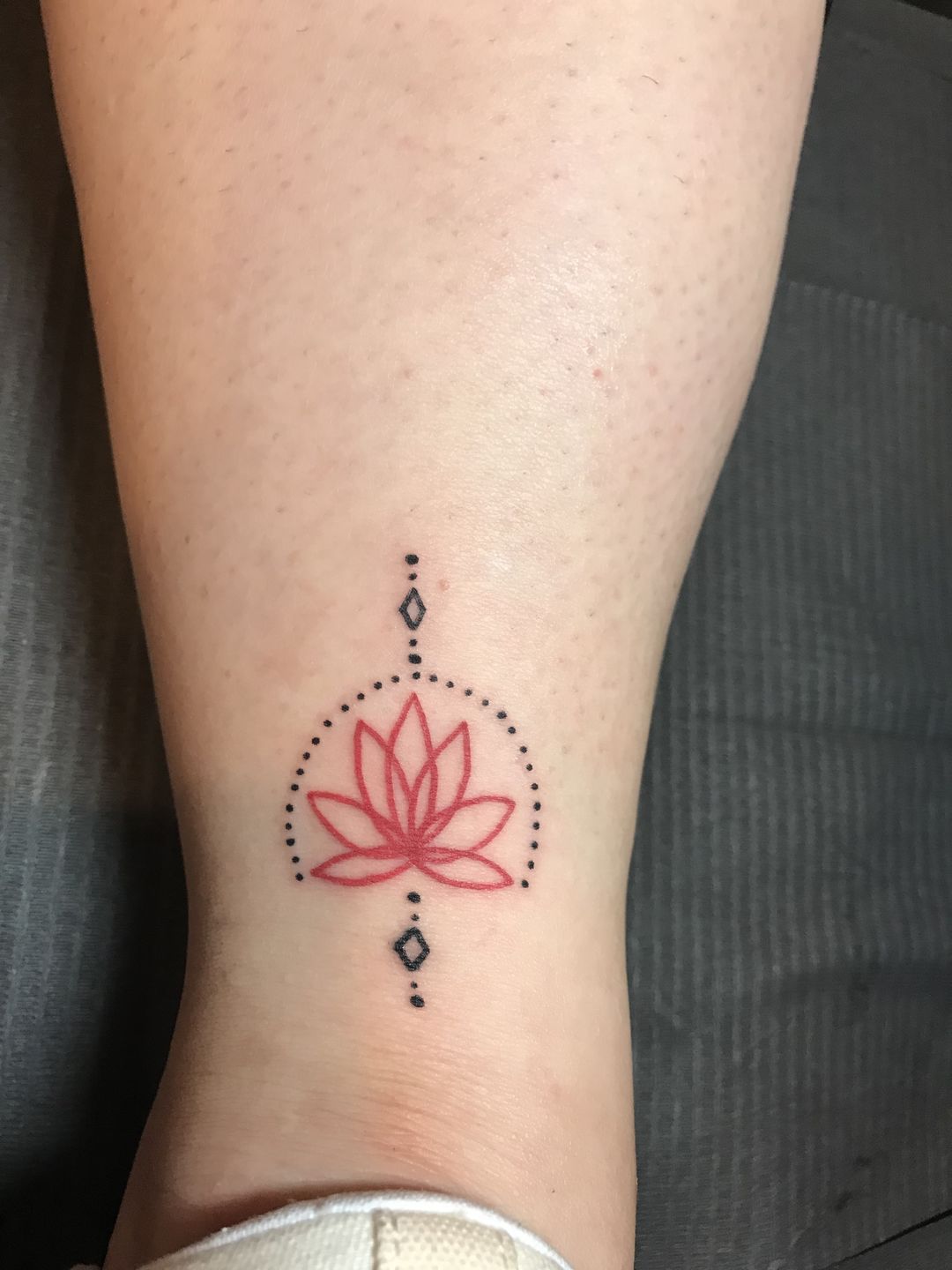 tattoomikey:lotus-flower