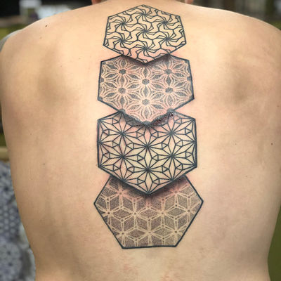 purusha_tattoo1008 giving us this absolutely gorgeous geometric piece 🤩  Click the link in our bio to book your next tattoo appointment… | Instagram