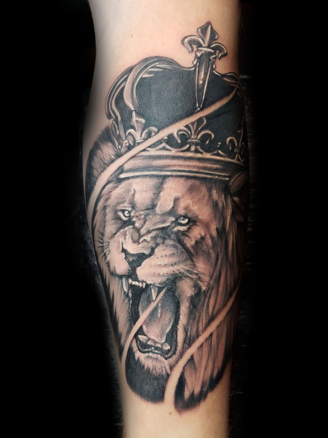 Lion_crown