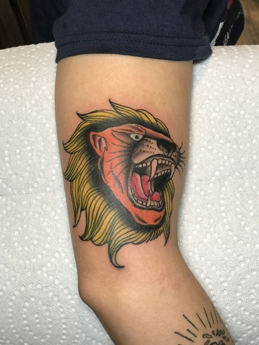 tattoomikey:traditional-lion