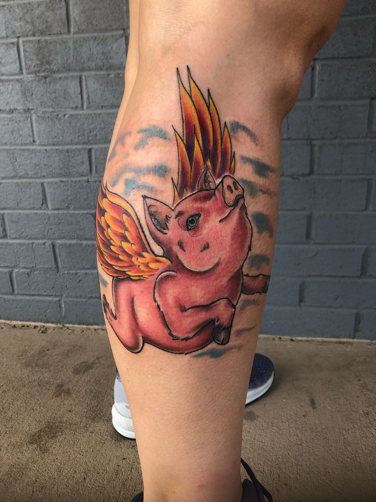 Flying pig | Tatuaje de cerdo, Tatuajes de moscas, Tatuajes de sirenas