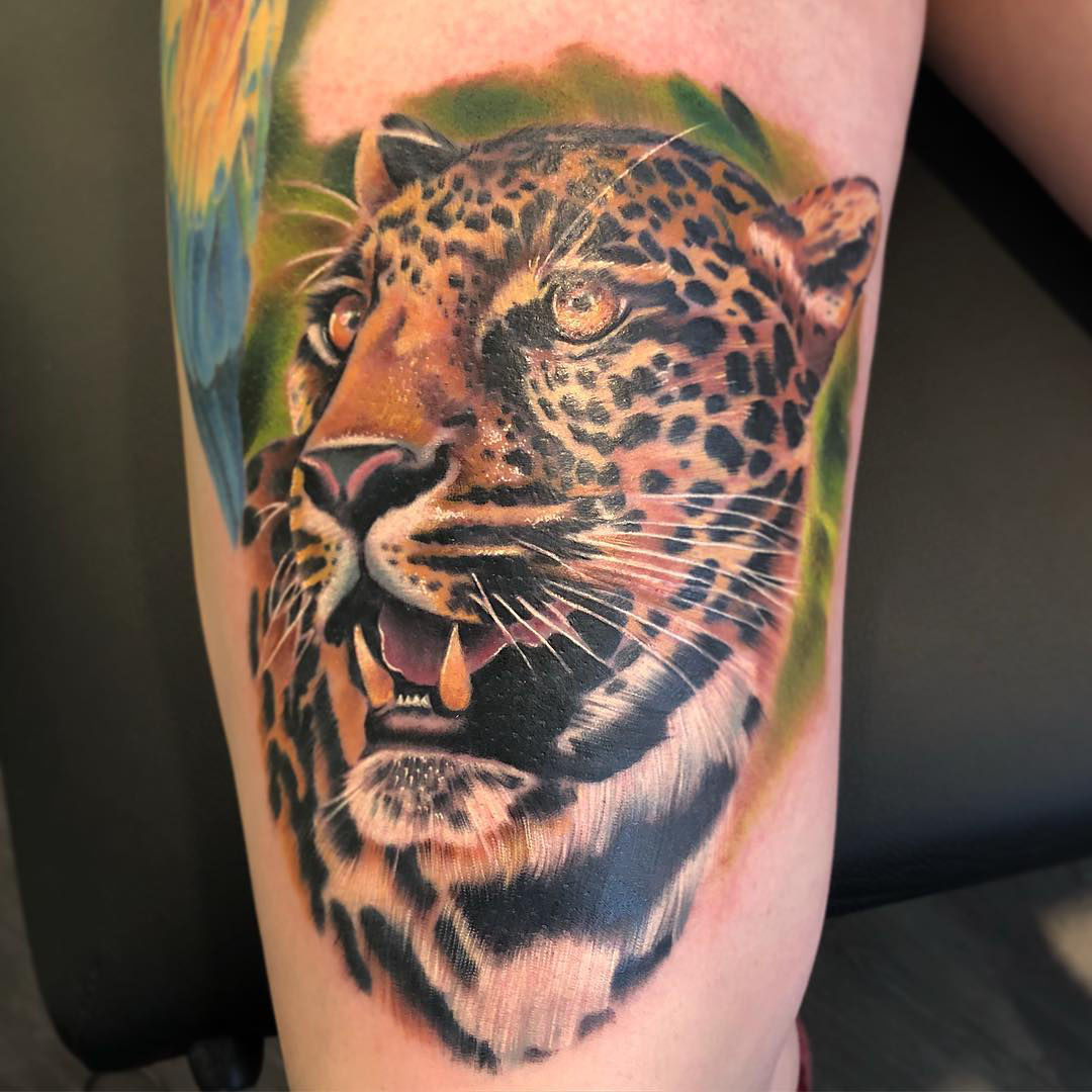Realistic Thigh Leopard Tattoo by Mia Tattoo