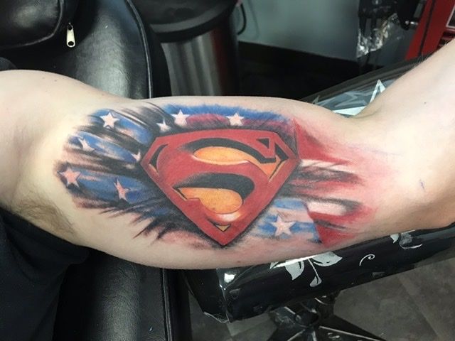 Superman Symbol Tattoo  Best Tattoo Ideas Gallery  Tatuajes de superman  Diseños para tatuajes Tatuajes chiquitos