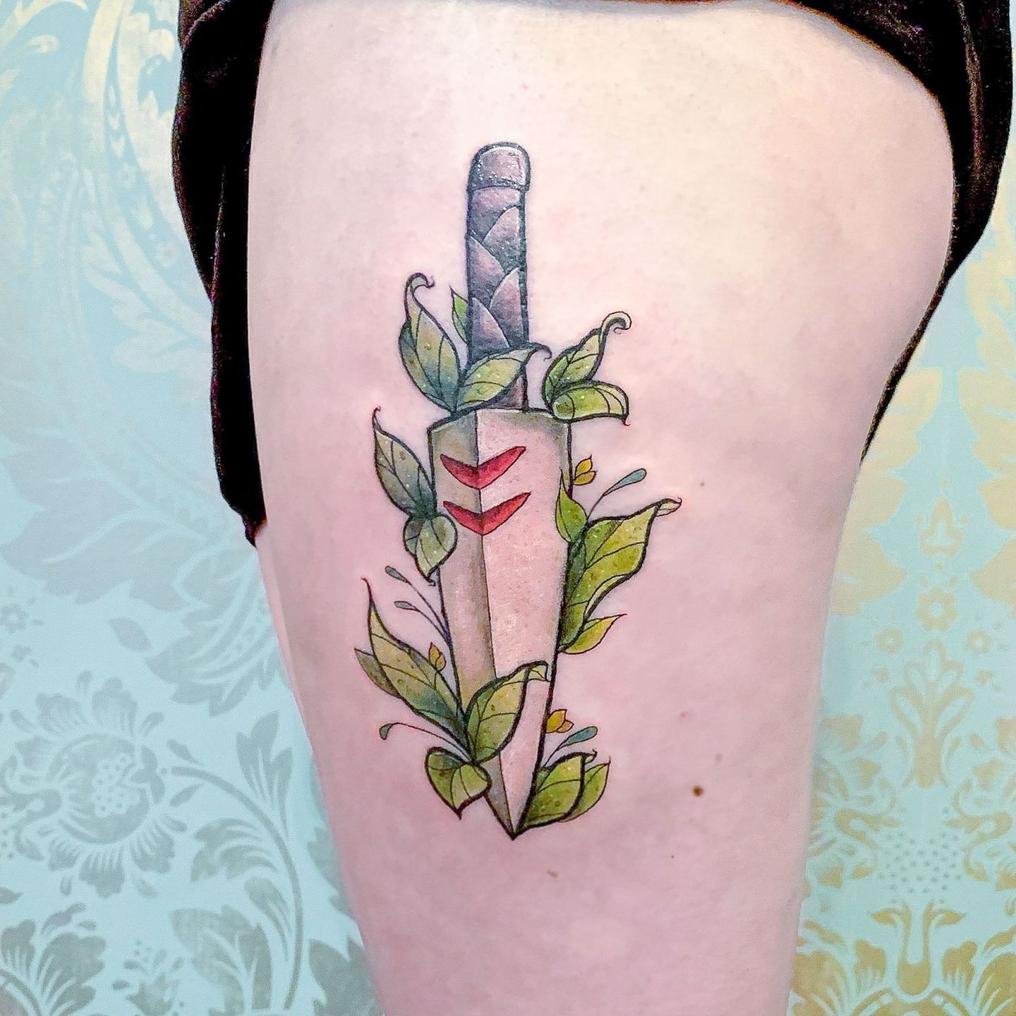 25 Cool Dagger Tattoo Ideas