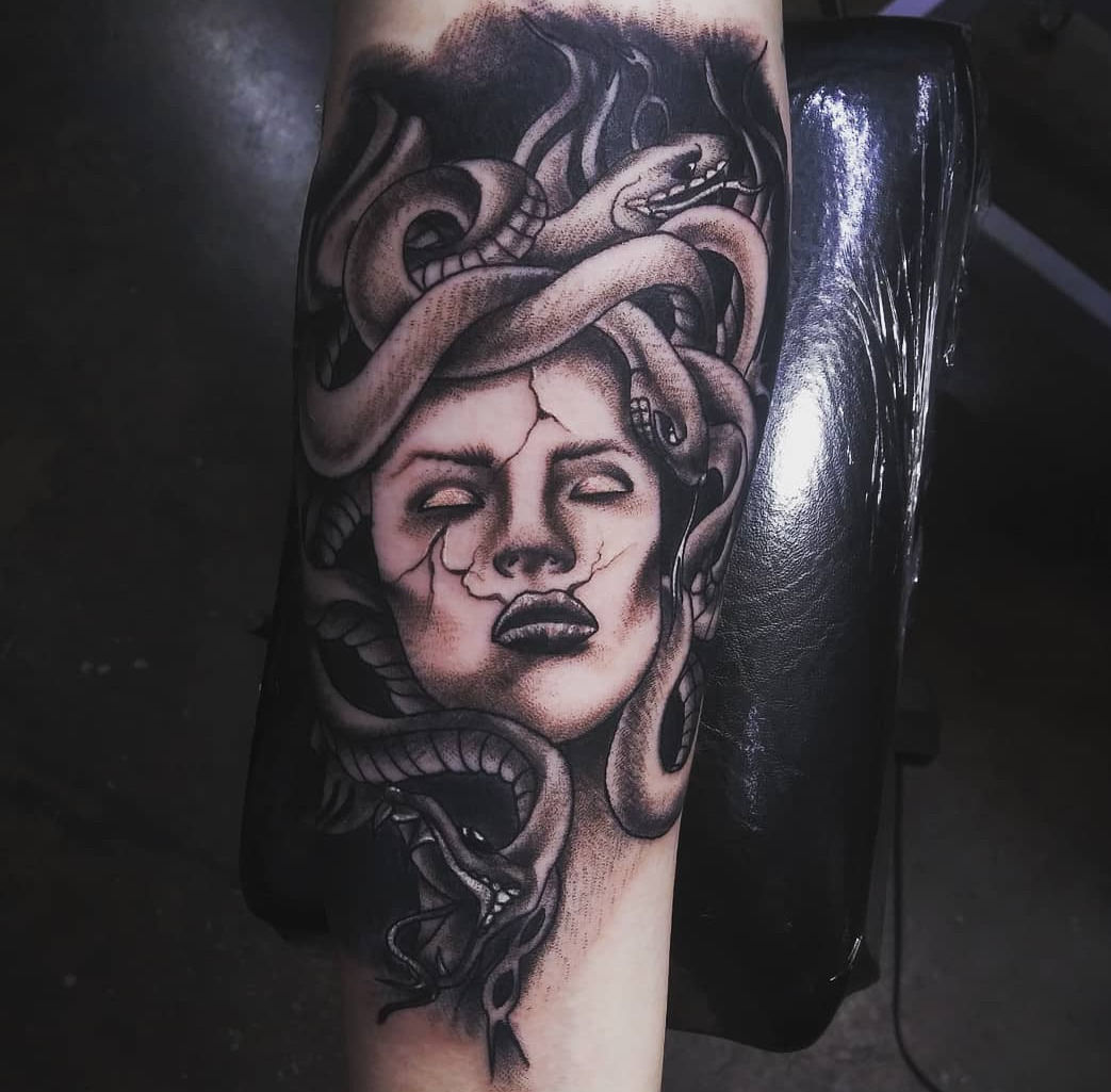 Medusa Tattoo Meaning: Unveiling the Power and Symbolism | by Hinglish  Pedia | Medium