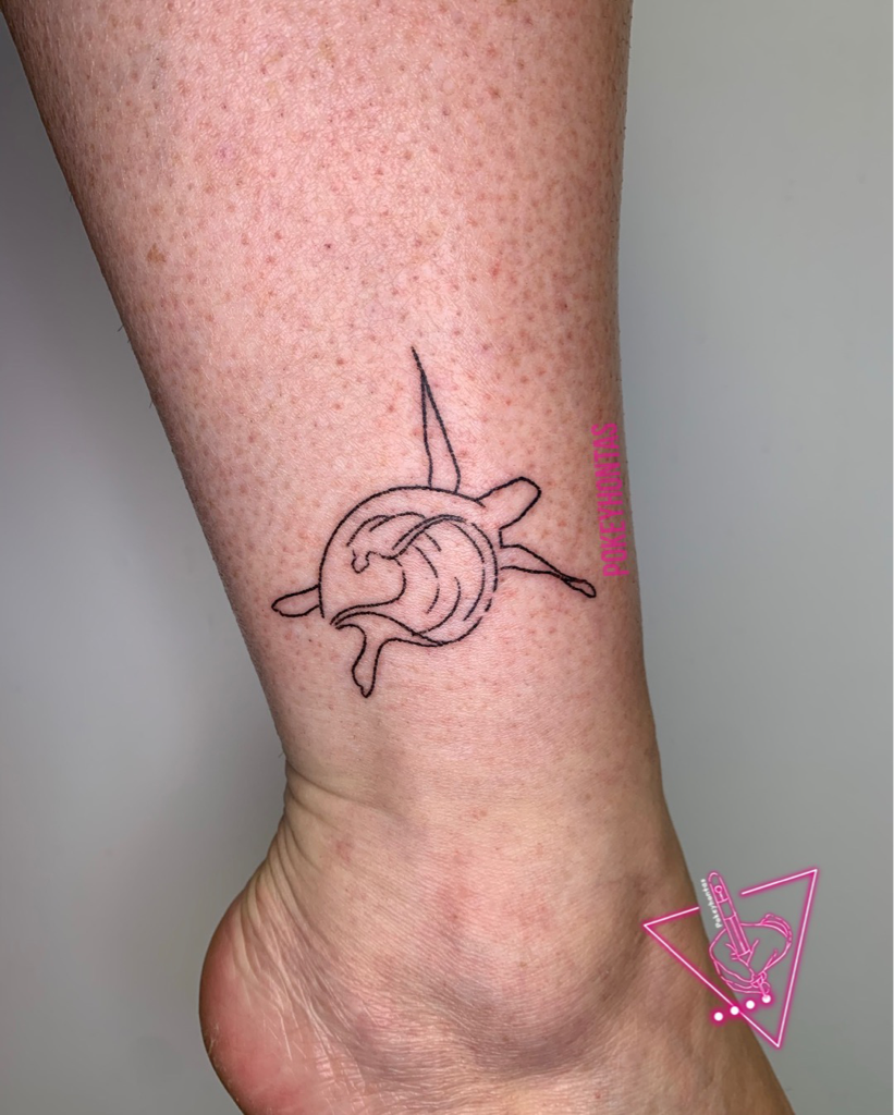 small tattoo for women | Turtle tattoo designs, Tiny tattoos for girls, Turtle  tattoo