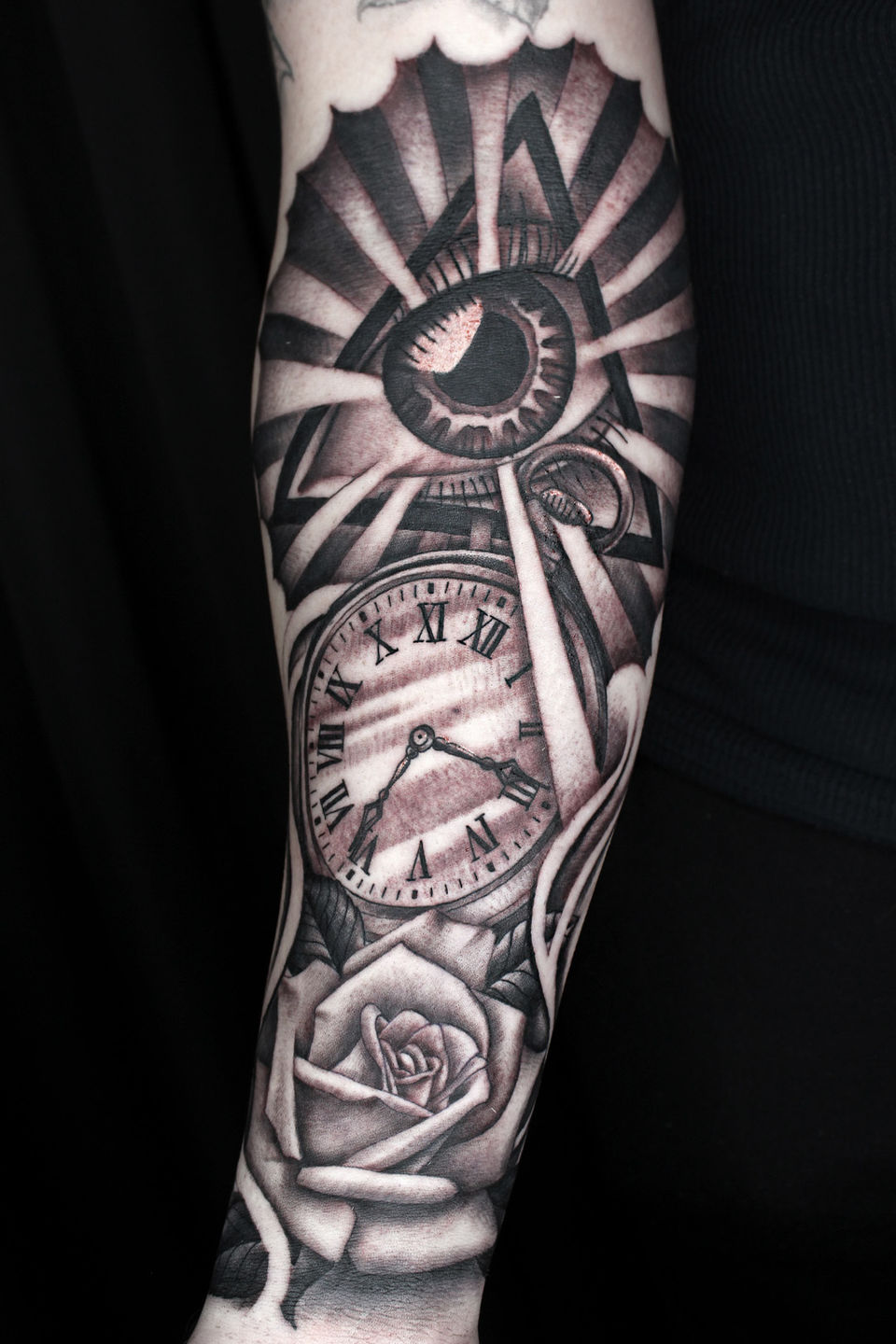 47 Excellent Clock Tattoos For Hand  Tattoo Designs  TattoosBagcom