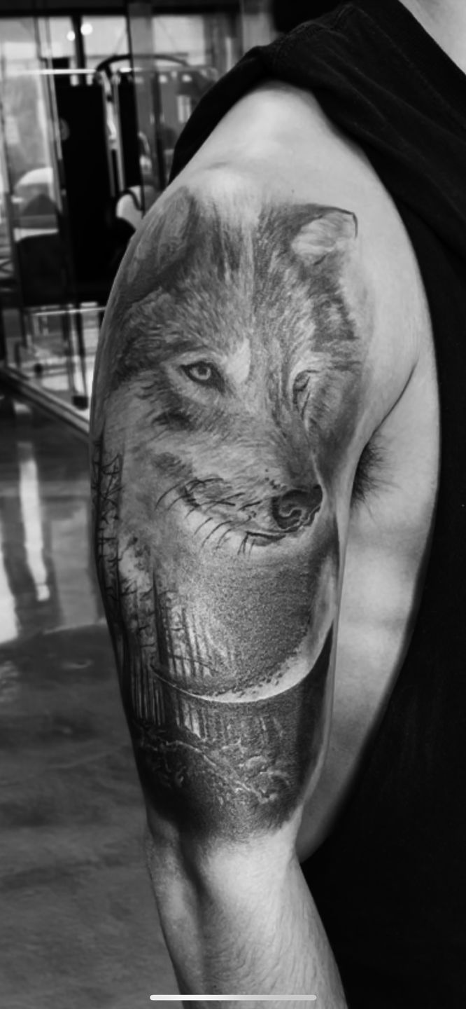 LONE WOLF TATTOO added a new photo — at... - LONE WOLF TATTOO