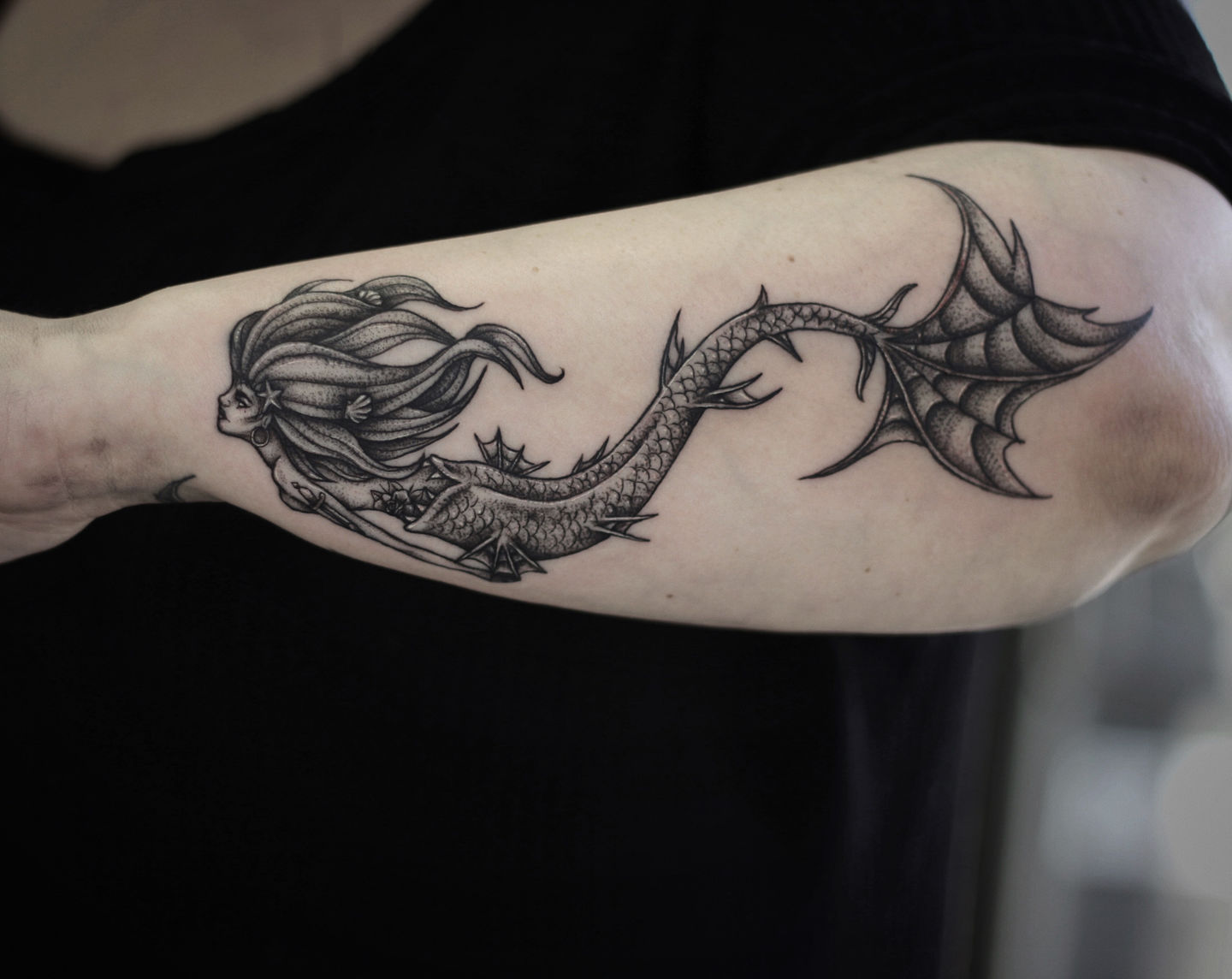 My mermaid & daughters 💕 Black & gray tattoo by @tattoomafiainc | Grey  tattoo, Mermaid tattoos, Mother tattoos